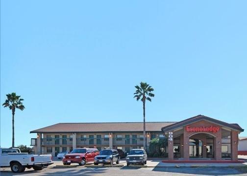 Econo Lodge At Nasa Webster Exterior photo