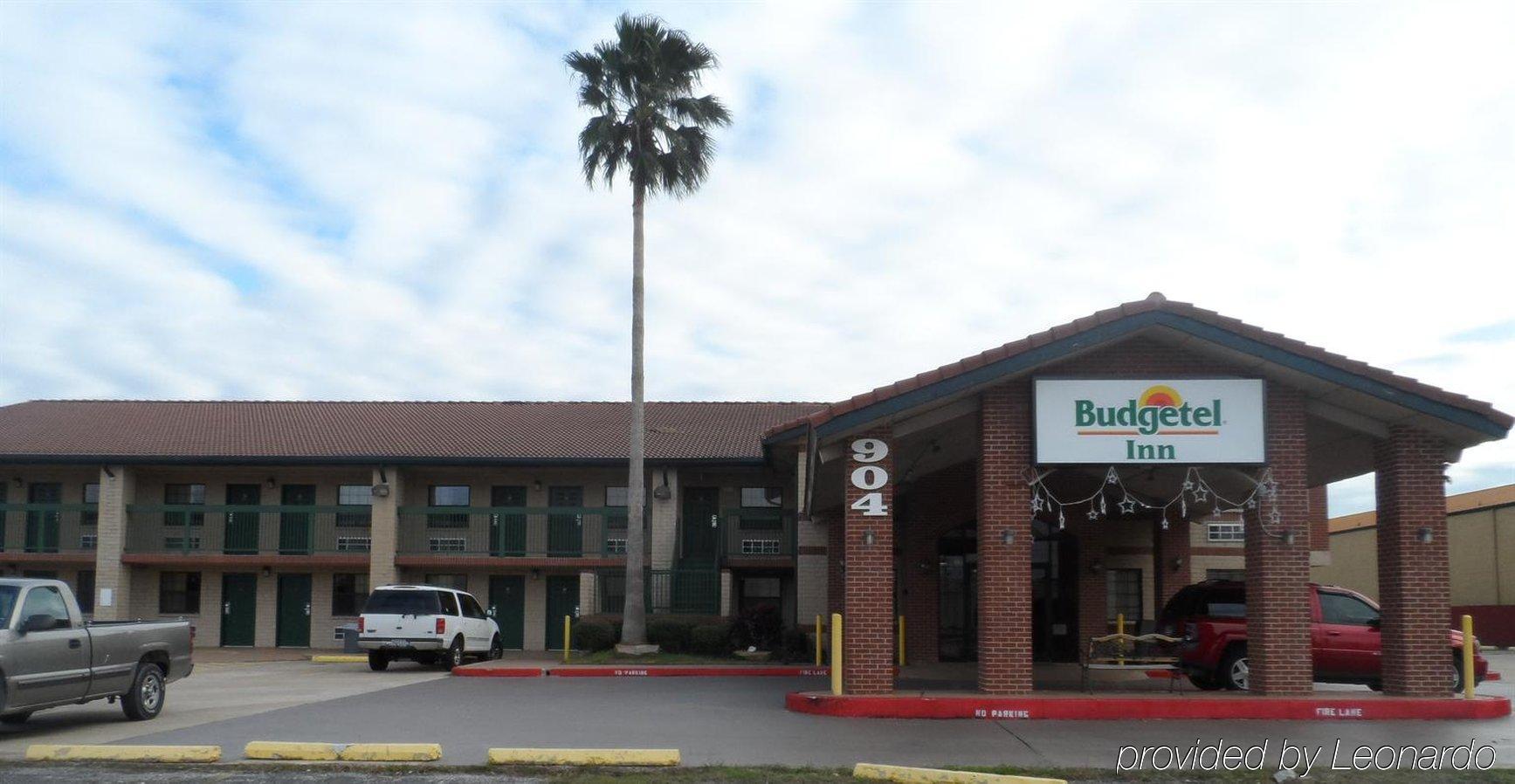 Econo Lodge At Nasa Webster Exterior photo